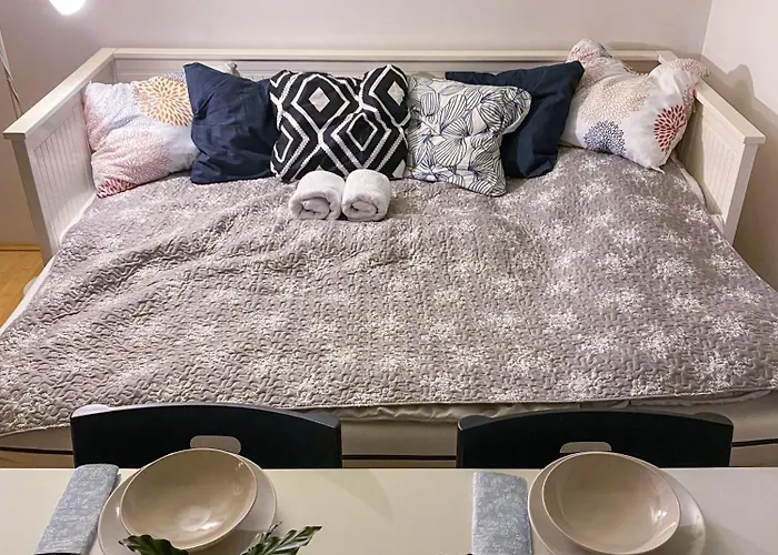 311 * 弗尔赫拉比